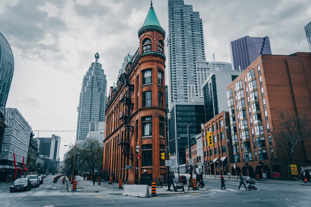 architecture, urban, street, building, photography, winter, cloudy, toronto, canada, city, road, cars, nature, people, sky, classic, season